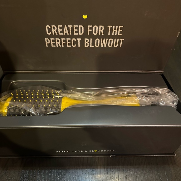 Drybar double shot blowout brush NEW in Box - Picture 3 of 6